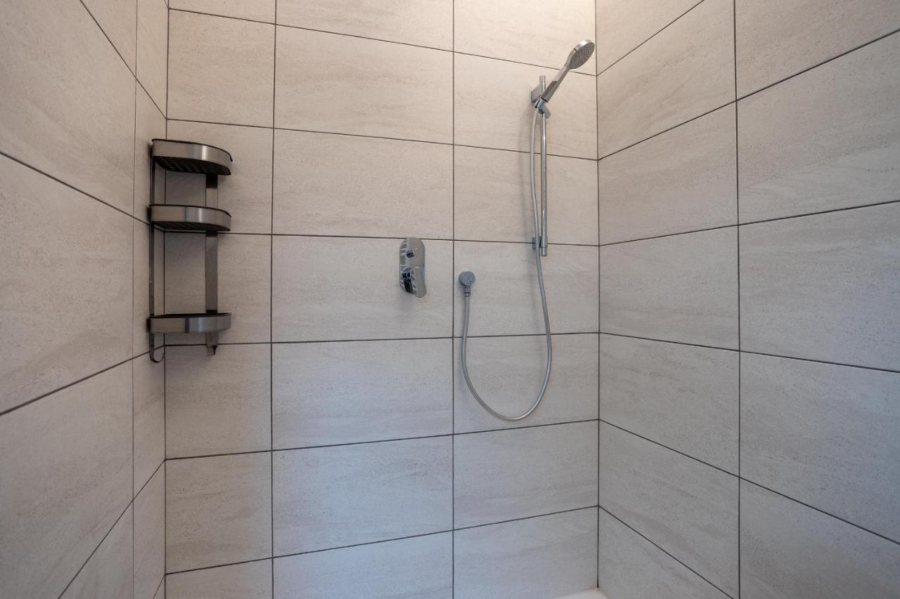 Appartement Centre - 10 Minutes To Duomo - Free Wifi E Netflix Milan